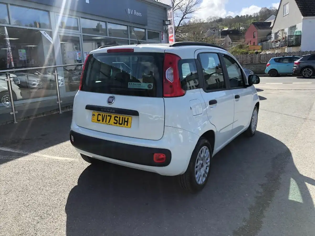 2017-fiat-panda-12-easy-big-3