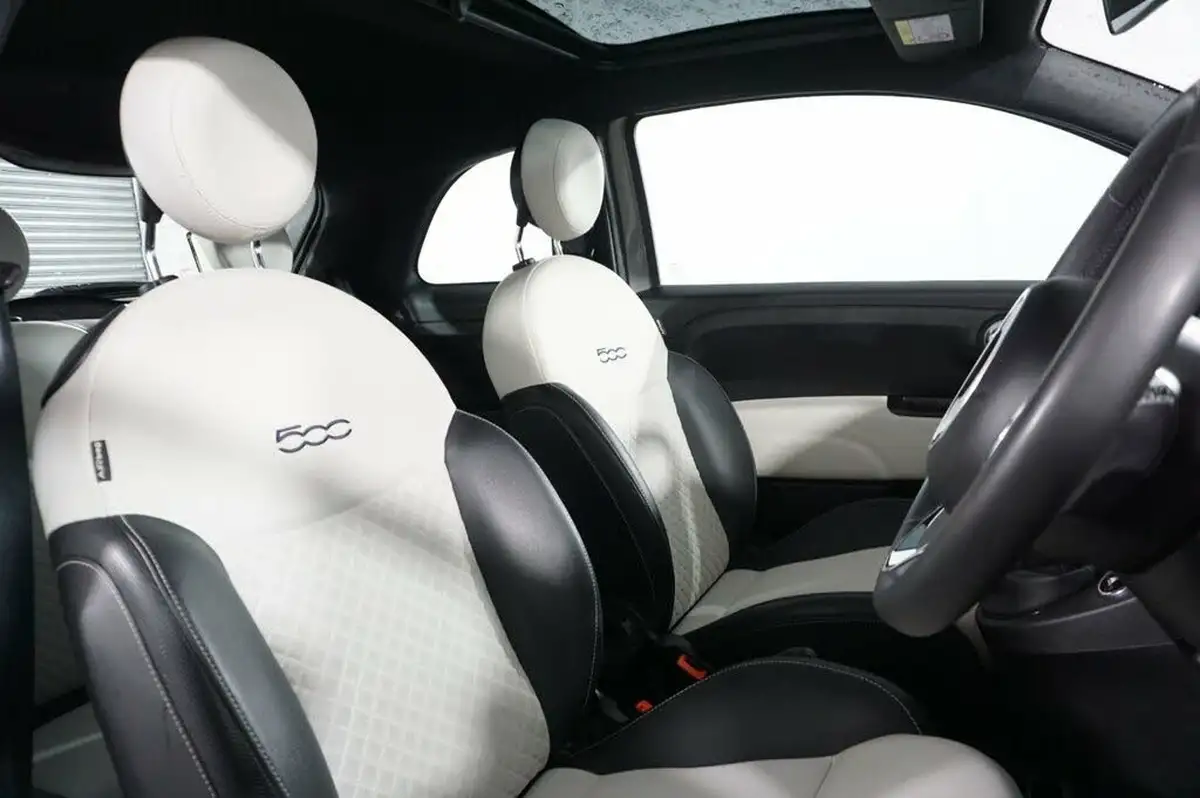 2022-fiat-500-10-dolcevita-big-9