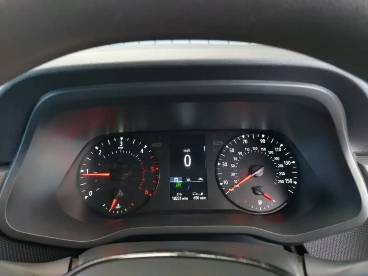 2022-renault-trafic-20dci-ll30-130-business-panel-big-18