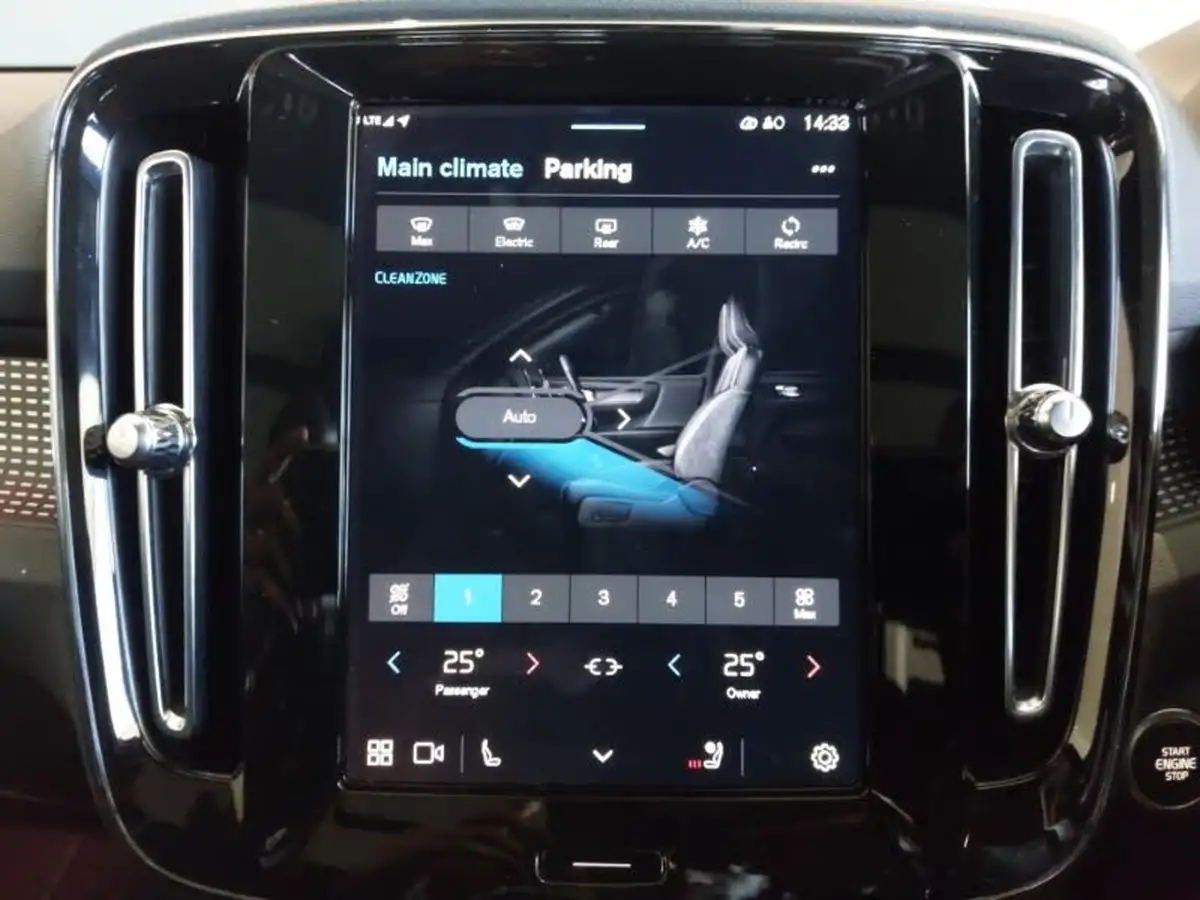 2023-volvo-xc40-20-b4-ultimate-big-14