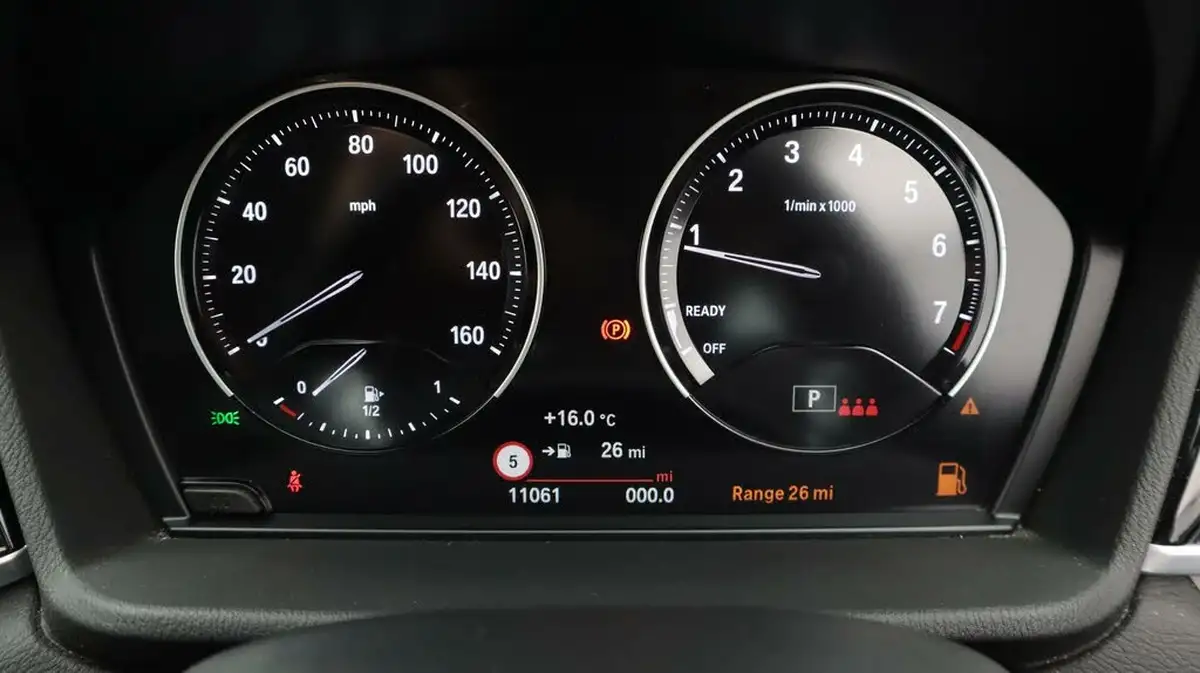 2021-bmw-x1-20-sdrive20i-xline-big-10