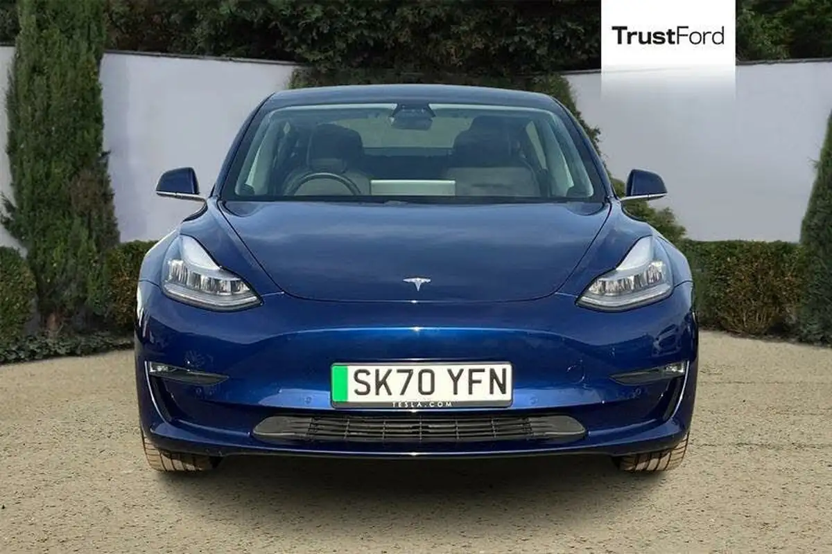 2020-tesla-model-3-e-long-range-big-5