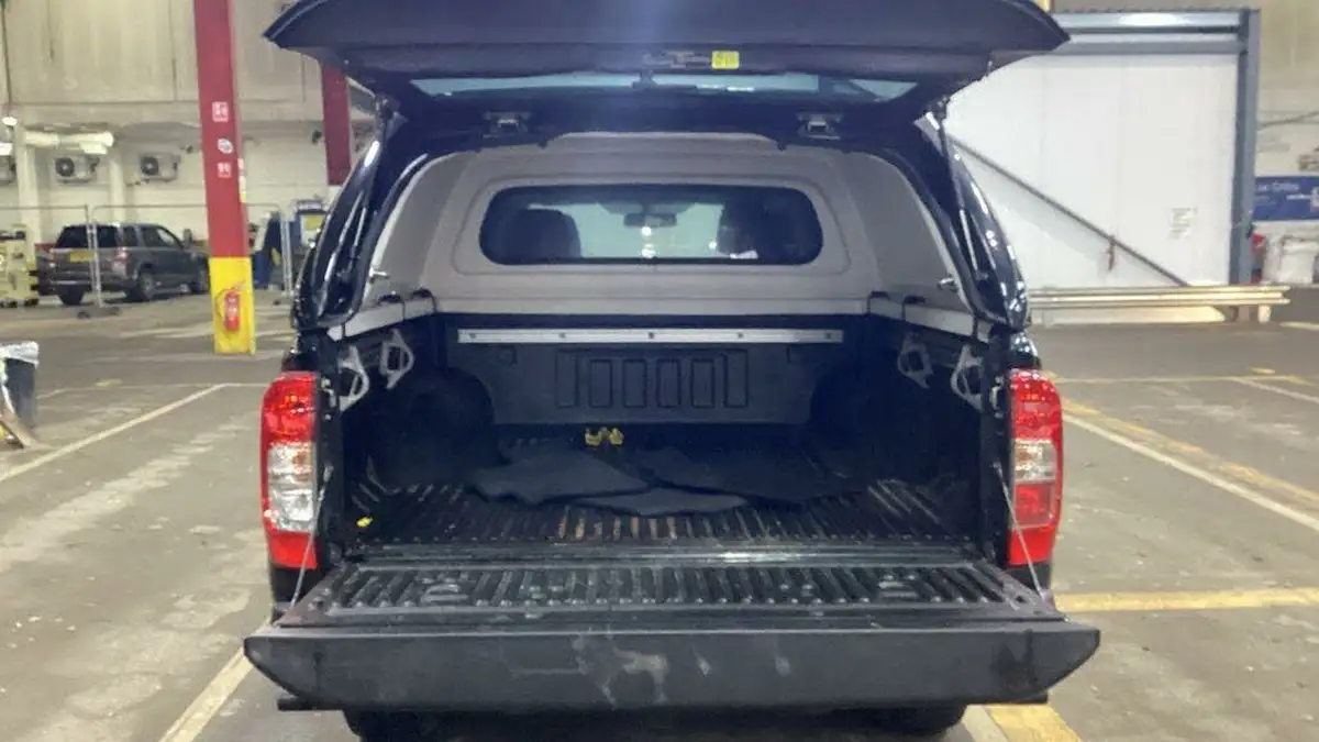 2021-nissan-navara-23dci-tt-tekna-8-navileather-auto-big-44