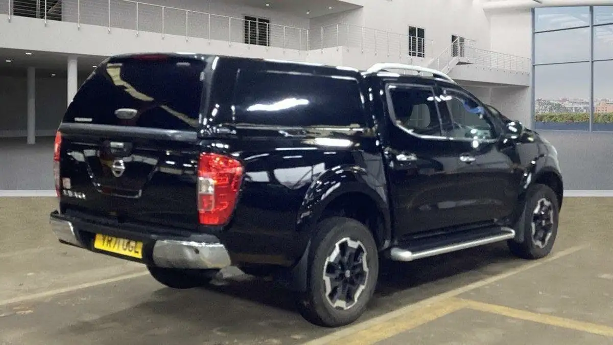 2021-nissan-navara-23dci-tt-tekna-8-navileather-auto-big-16