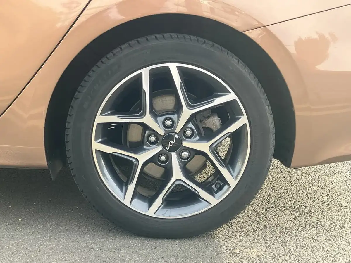 2022-kia-ceed-15-t-gdi-3-sportswagon-big-7