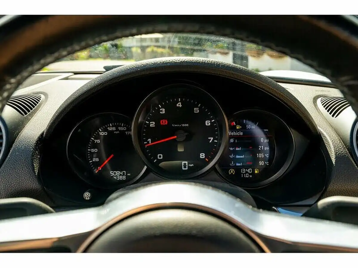 2016-porsche-cayman-718-20-big-34