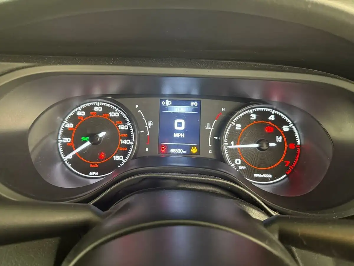 2021-fiat-tipo-10-hatchback-big-40