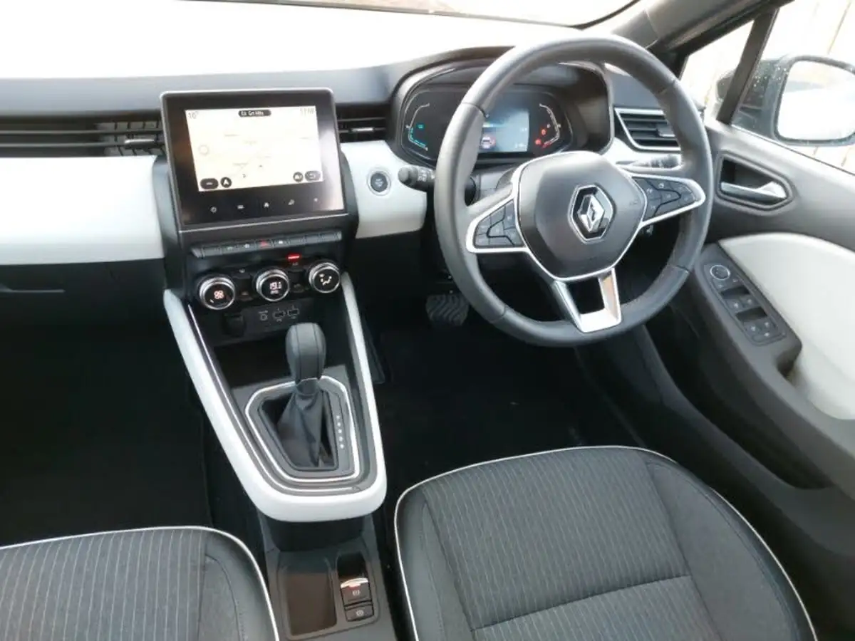 2023-renault-clio-16-techno-big-9