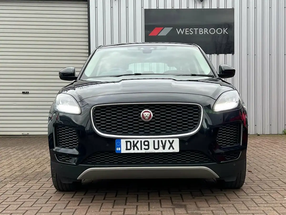 2019-jaguar-e-pace-20-i4d-150ps-big-11