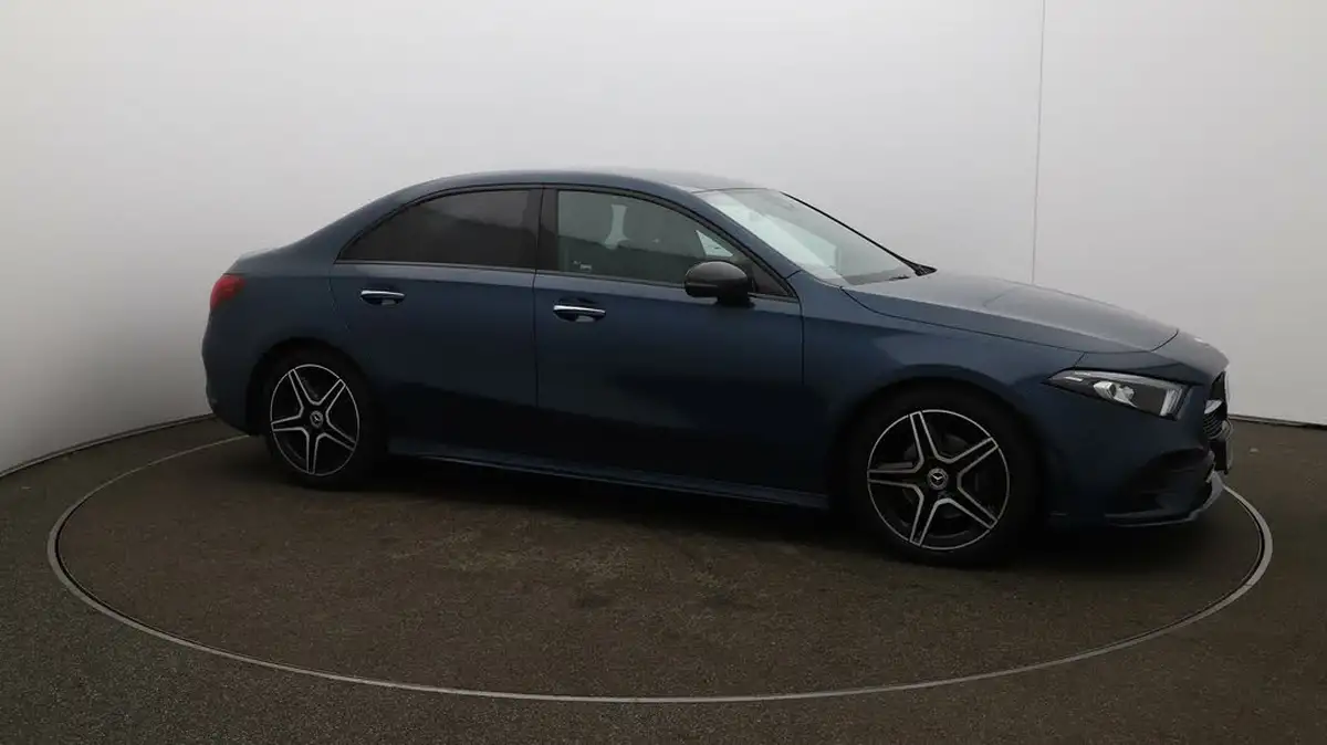 2022-mercedes-benz-a-class-13-a200-amg-line-premium-saloon-4d-big-39