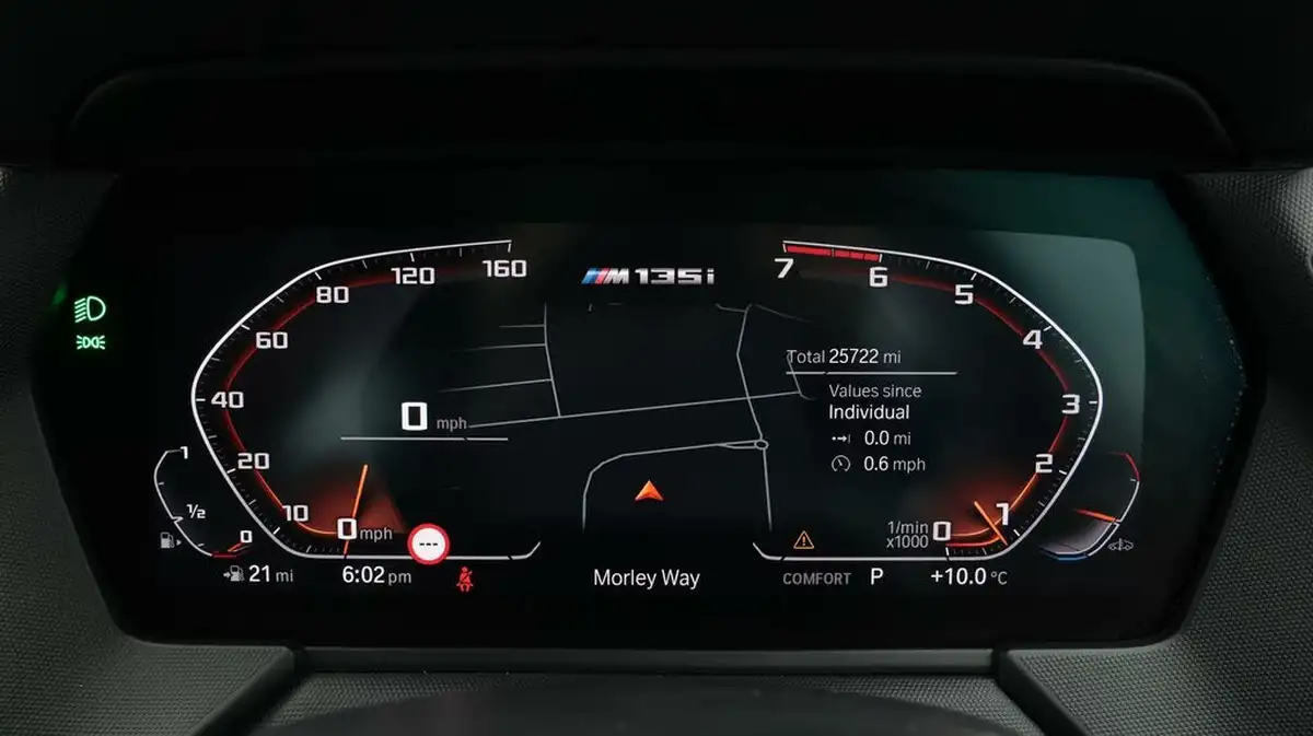 2020-bmw-1-series-20-m135i-xdrive-big-10