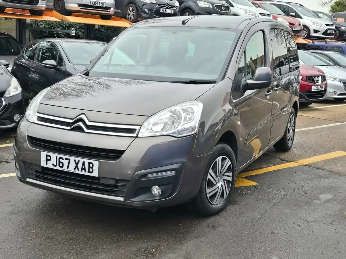 2018-citroen-berlingo-12-puretech-multispace-feel-big-2