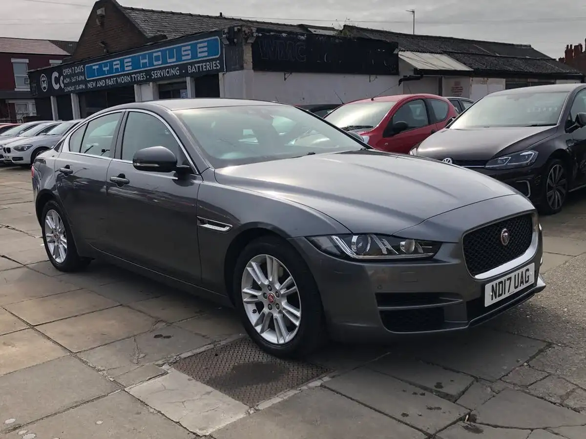 2017-jaguar-xe-20i-prestige-249ps-ss-1998cc-big-0