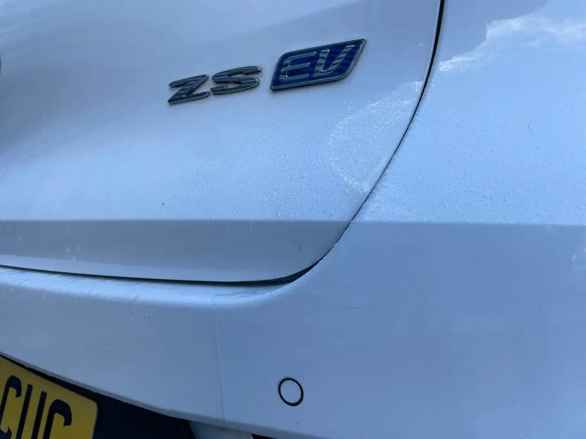2021-mg-zs-suv-e-exclusive-ev-big-13