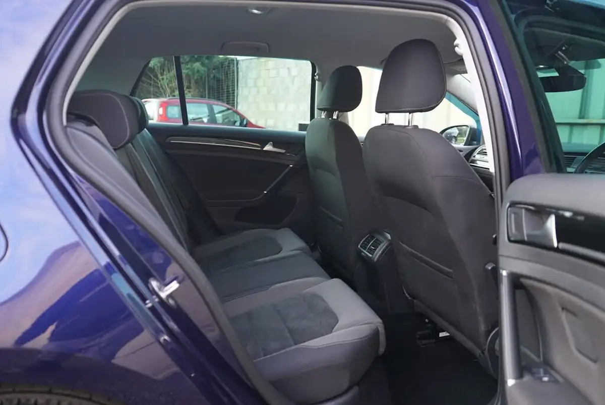 2017-volkswagen-golf-16tdi-gt-ss-hatchback-5d-big-63