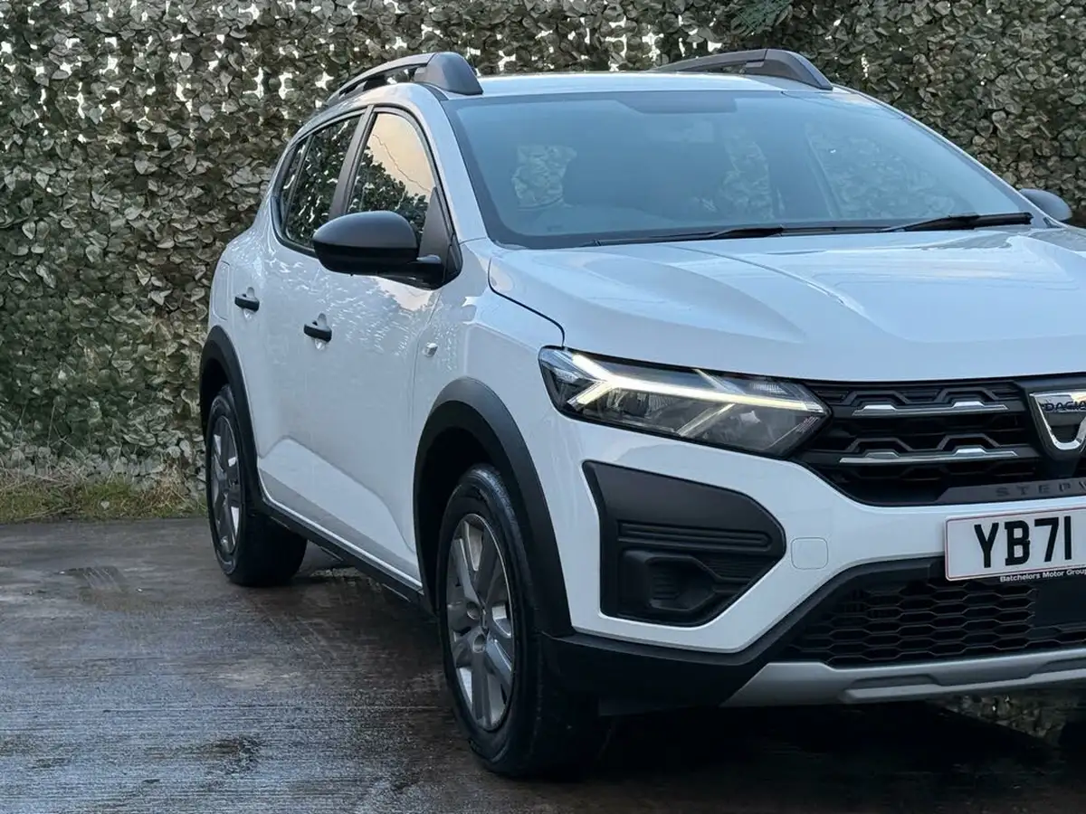 2022-dacia-sandero-stepway-10-tce-essential-90bhp-big-8