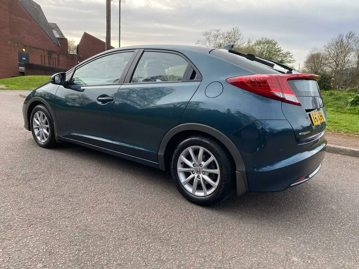 2013-honda-civic-18-es-auto-big-10