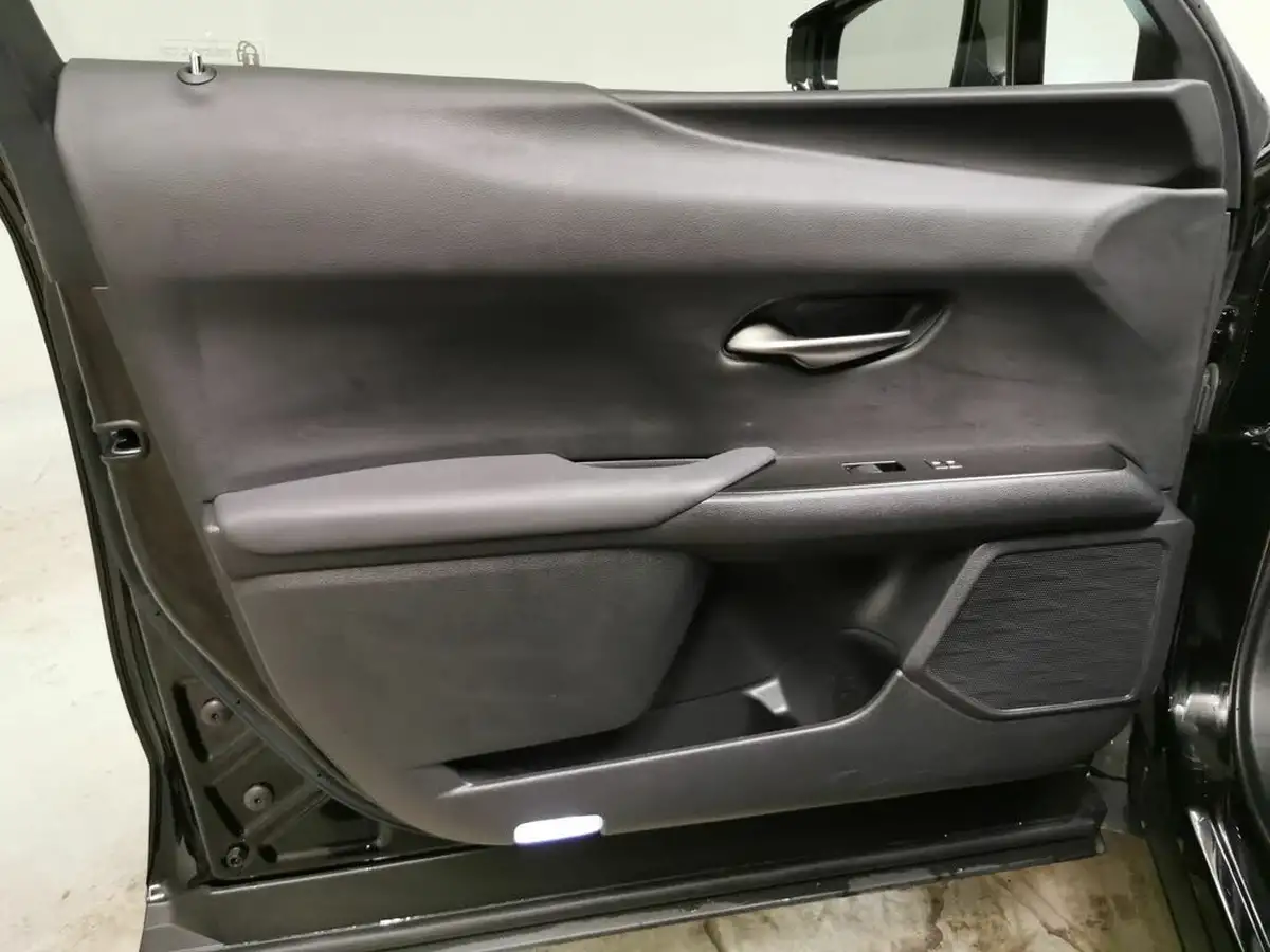 2021-lexus-ux-250h-20-ux-184bhp-without-navigation-big-28