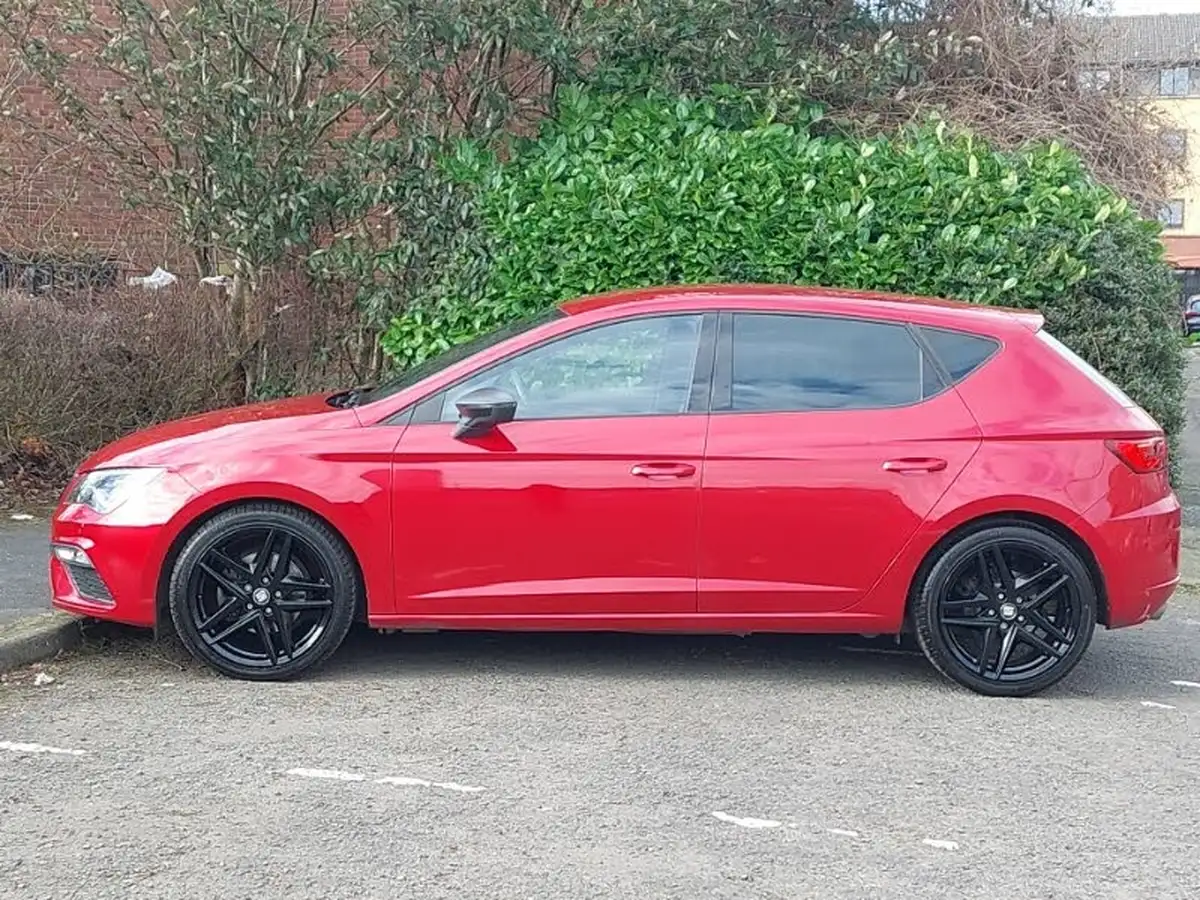 2020-seat-leon-15-tsi-evo-fr-black-edition-150ps-hatchback-dsg-big-3