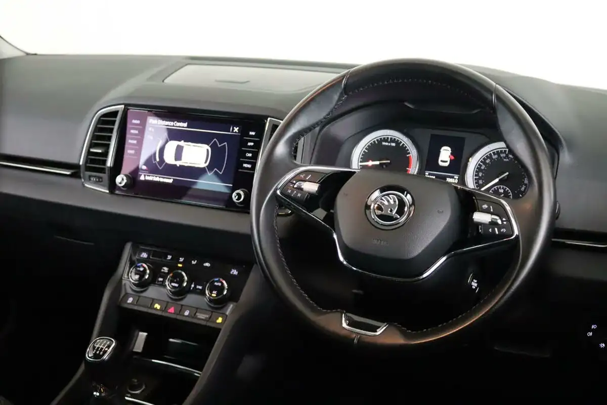 2021-skoda-karoq-10-tsi-se-drive-110ps-big-14