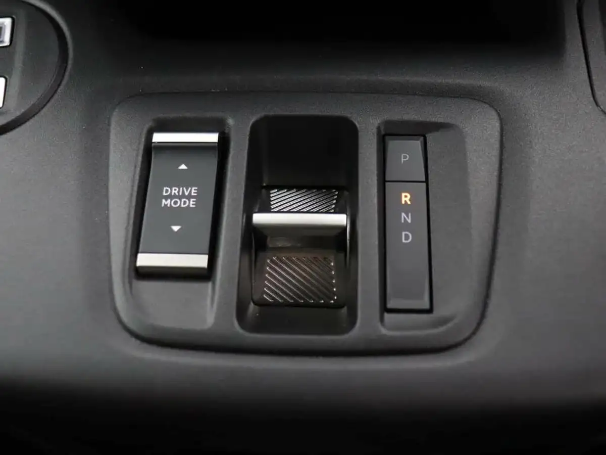 2024-vauxhall-combo-life-e-ultimate-big-38