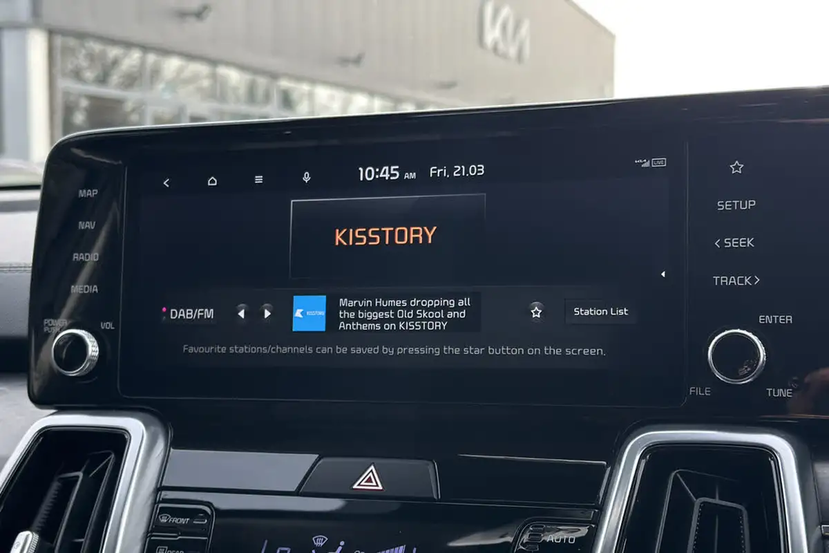 2022-kia-sorento-16-t-gdi-3-226bhp-hev-big-19