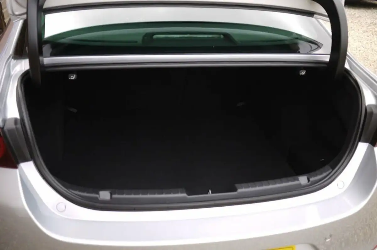 2021-mazda-mazda3-20-sport-lux-186ps-saloon-4d-big-14
