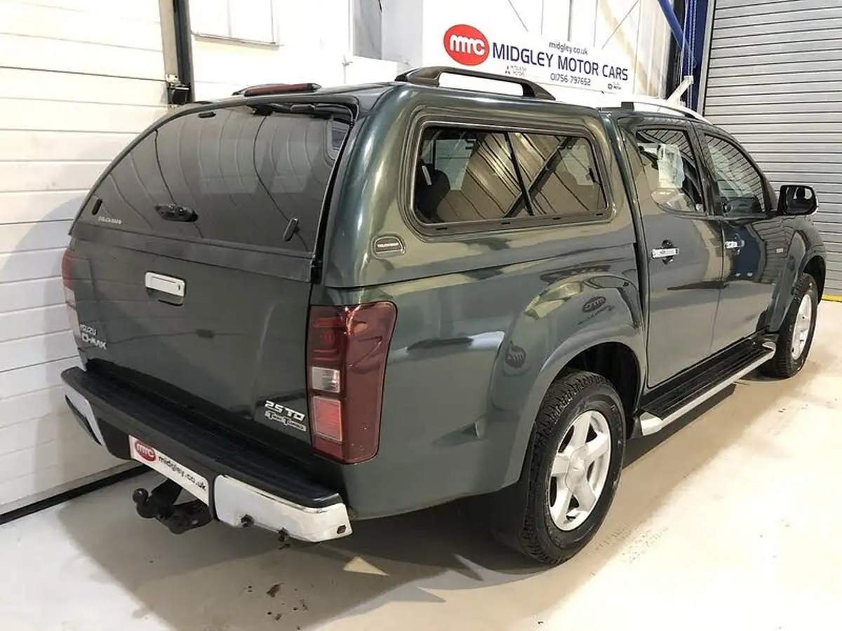 2015-isuzu-d-max-25td-yukon-double-pickup-big-7