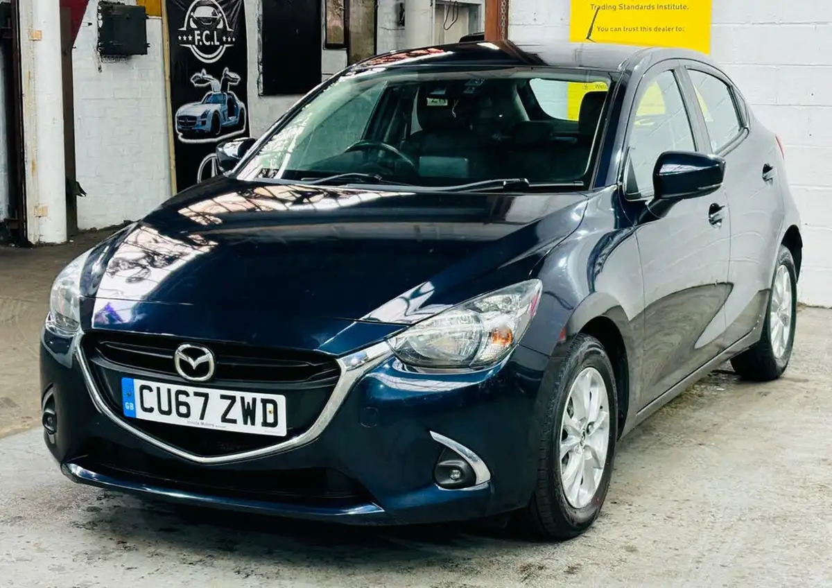 2017-mazda-mazda2-15-se-l-nav-auto-big-3