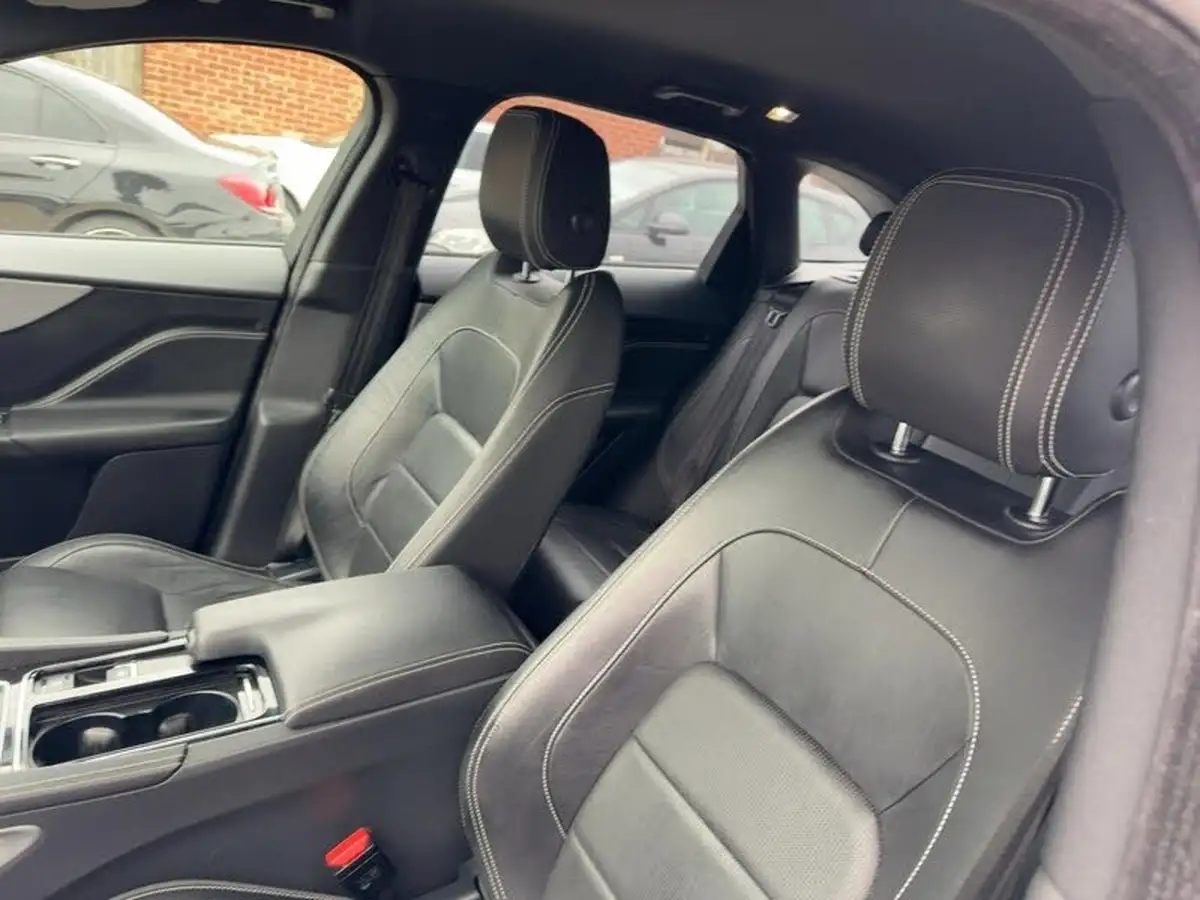 2018-jaguar-f-pace-20i-r-sport-250ps-awd-1997cc-big-26