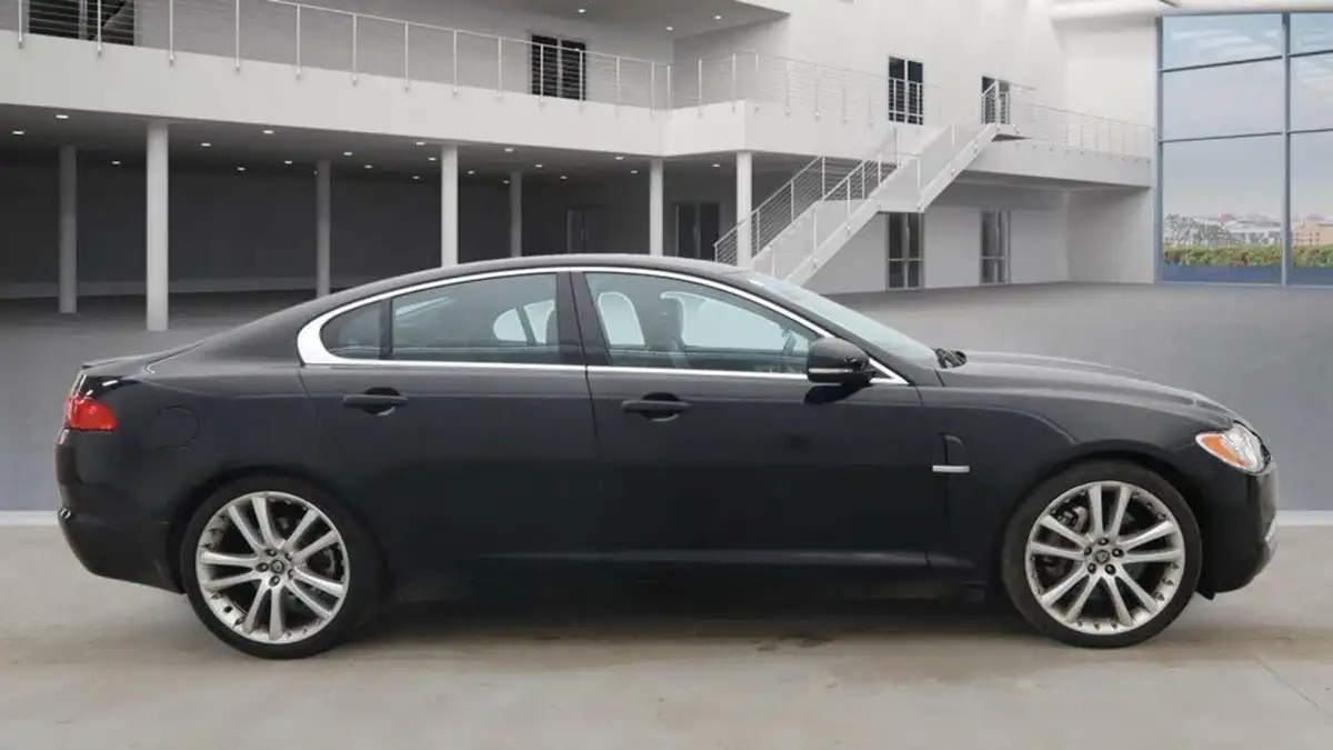 2009-jaguar-xf-30td-s-premium-luxury-big-10