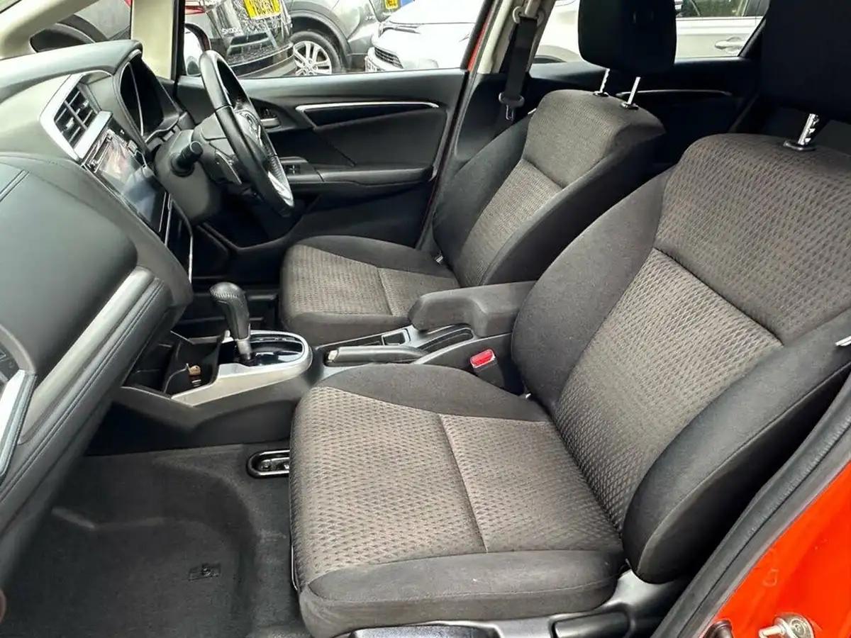 2018-honda-jazz-13-i-vtec-ex-navi-cvt-big-7