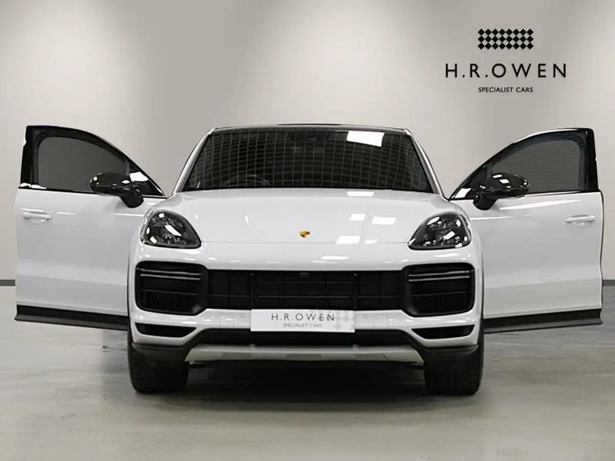 2023-porsche-cayenne-40-v8-turbo-gt-big-9