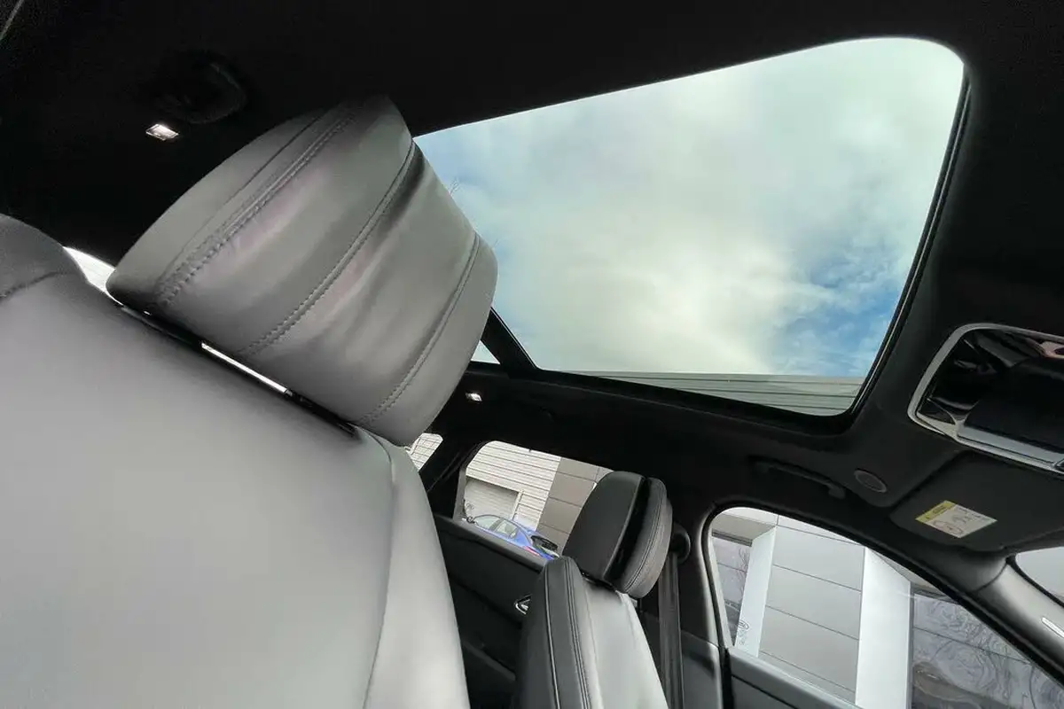 2024-land-rover-range-rover-velar-20-p400e-dynamic-hse-big-34
