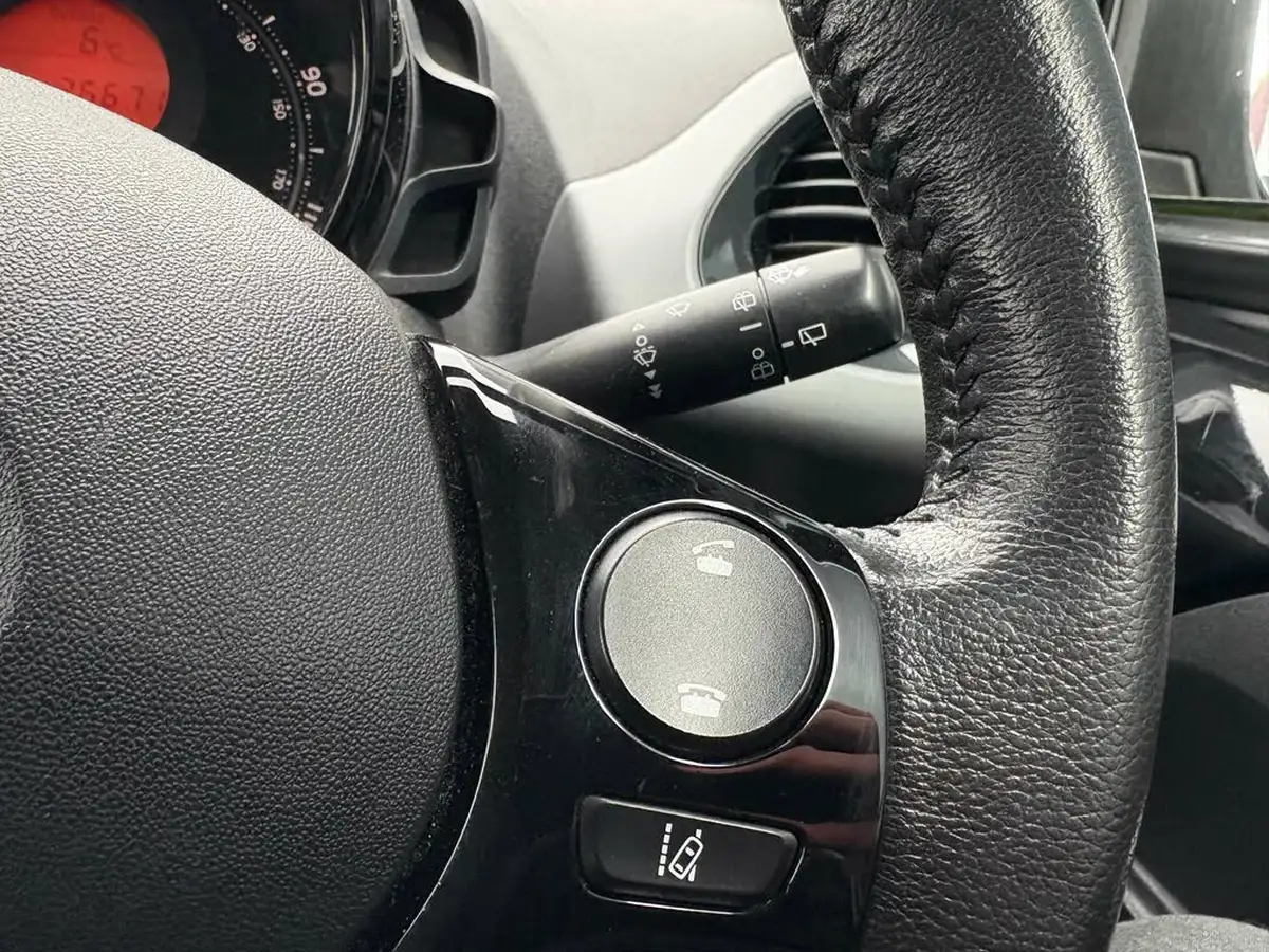 2018-toyota-aygo-10-vvt-i-x-clusiv3-71bhp-big-21