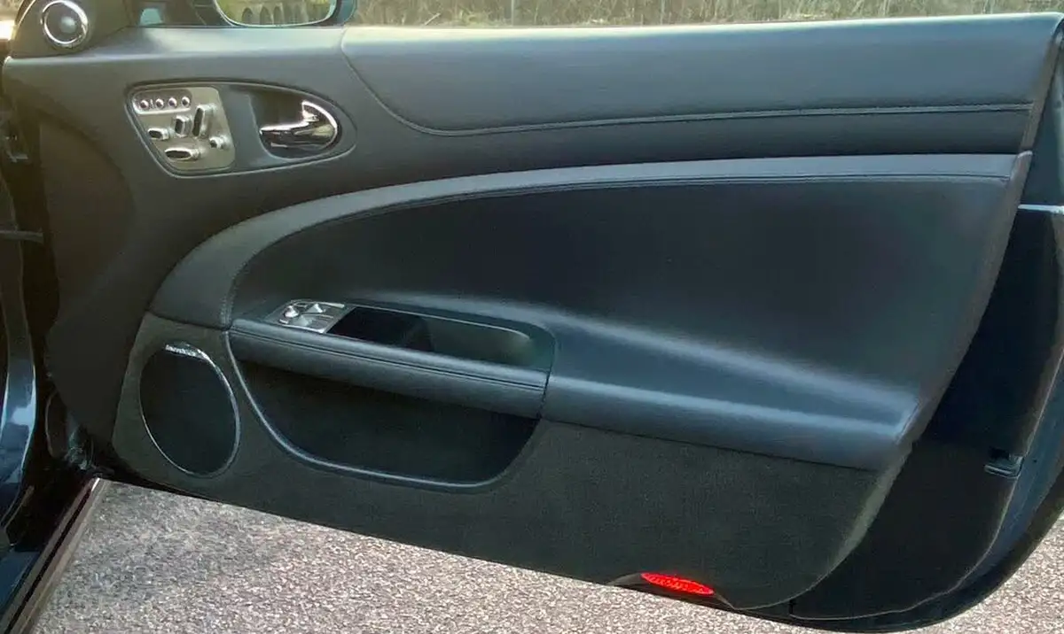 2011-jaguar-xkr-50-convertible-auto-big-33