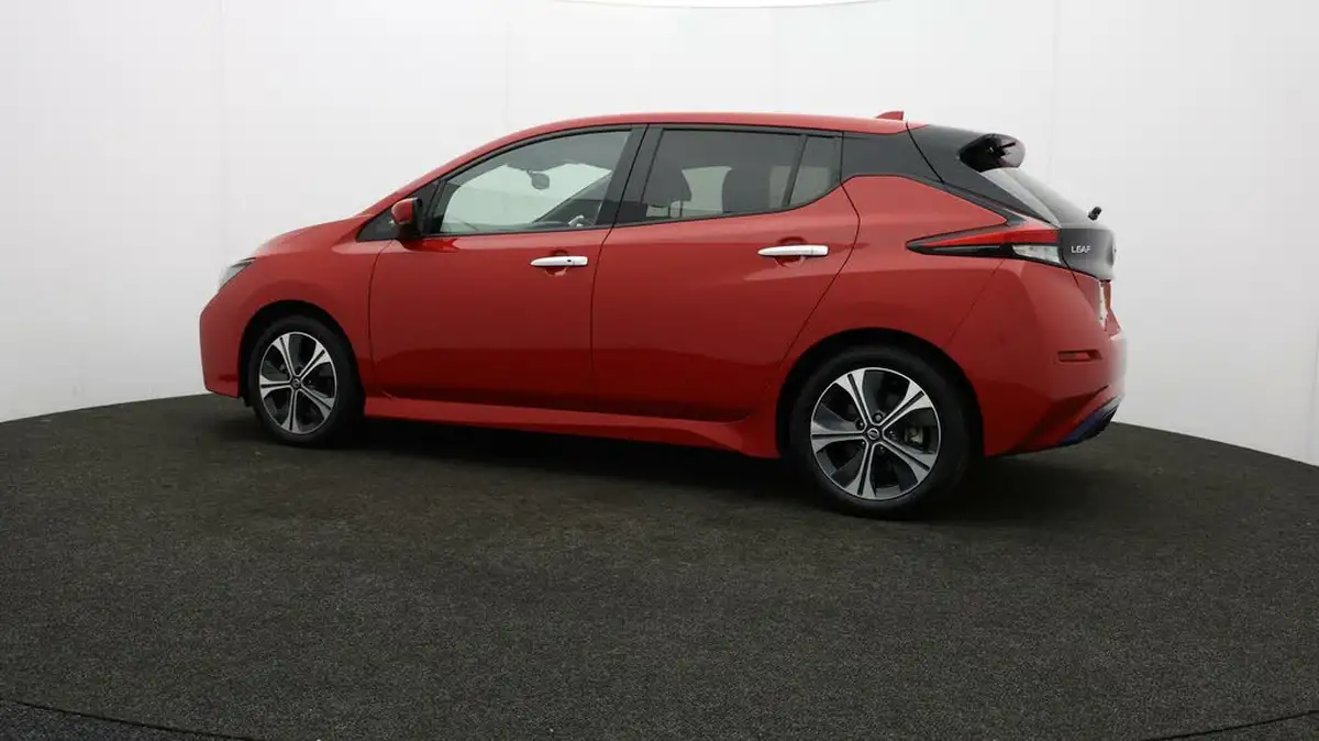 2022-nissan-leaf-e-tekna-big-71