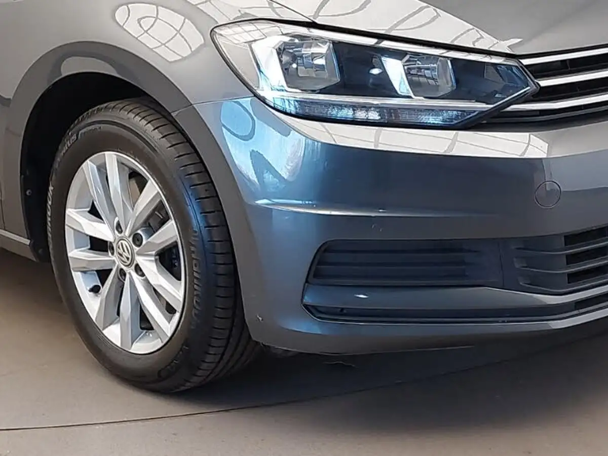 2019-volkswagen-touran-16tdi-se-big-8