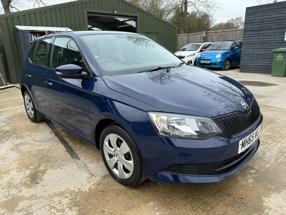 2016-skoda-fabia-10-mpi-s-hatchback-big-12