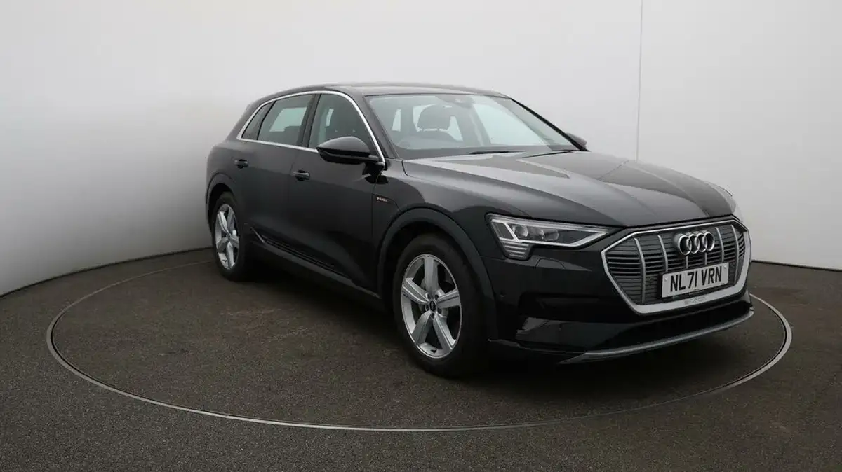 2021-audi-e-tron-55e-technik-station-wagon-big-33
