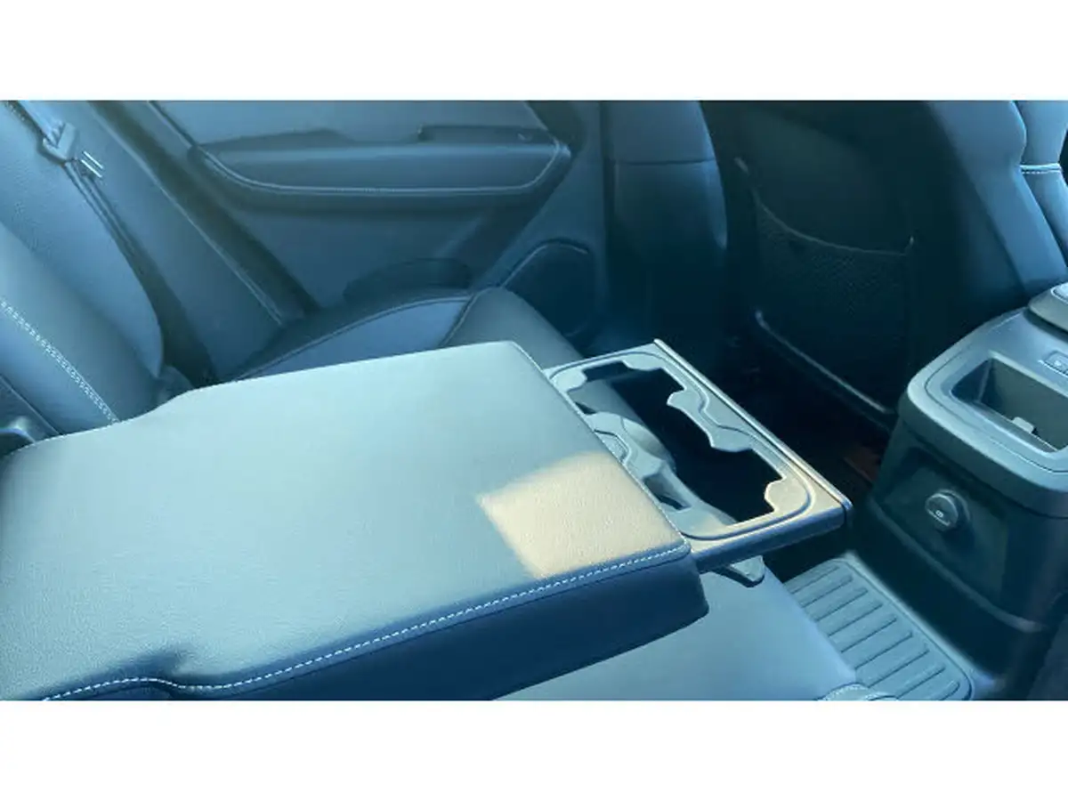 2024-volvo-xc60-20-t6-plus-black-edition-big-24
