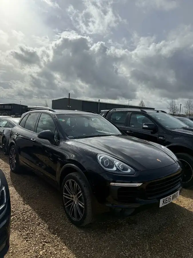 2015-porsche-cayenne-42td-s-big-0