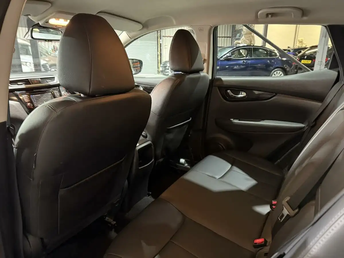 2015-nissan-qashqai-16dci-tekna-4x4-glass-roof-big-12