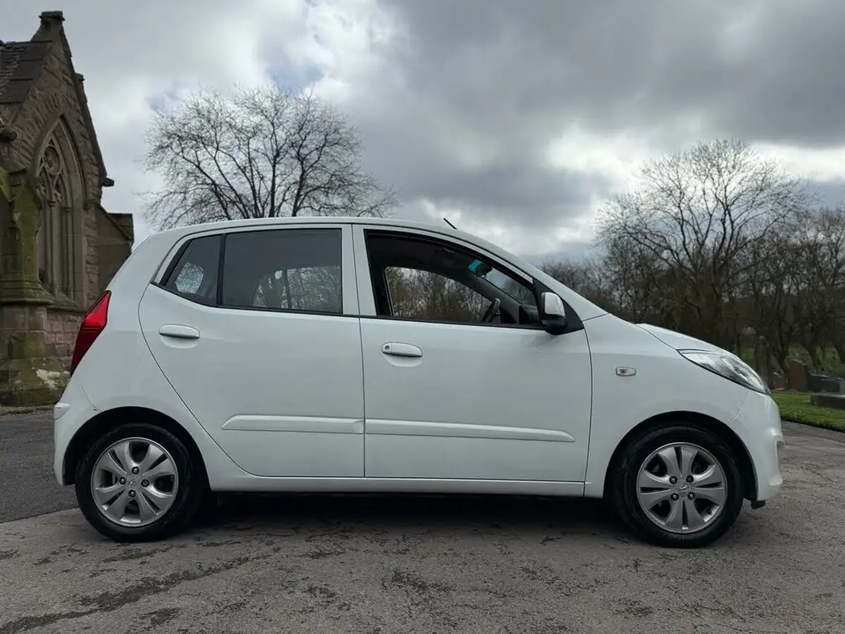 2012-hyundai-i10-12-active-big-2