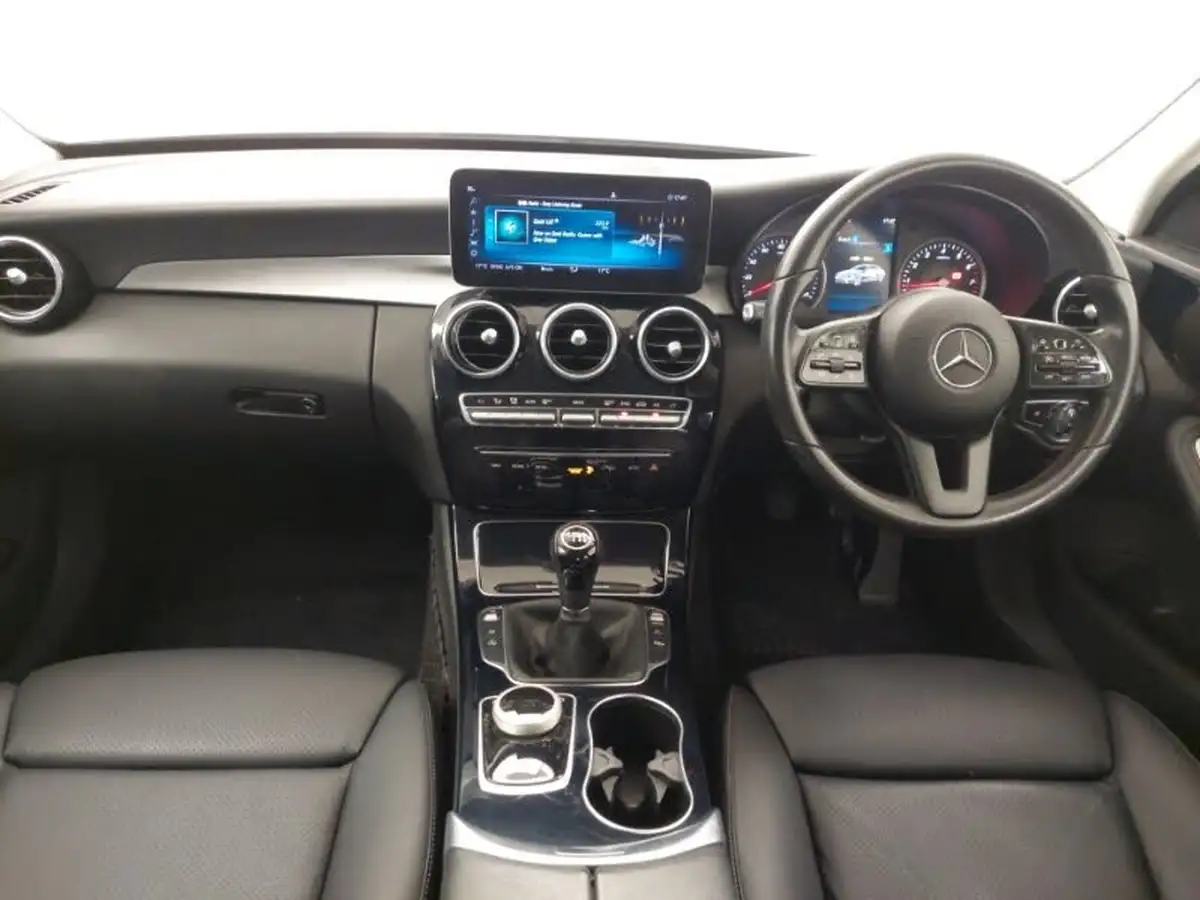 2019-mercedes-benz-c-class-16-c180-se-saloon-4d-big-2