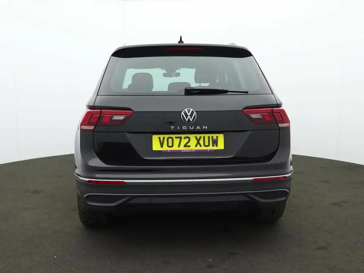 2022-volkswagen-tiguan-20tdi-life-dsg-big-3