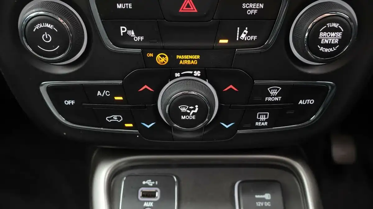 2021-jeep-compass-14-multiair-ii-longitude-138bhp-big-12
