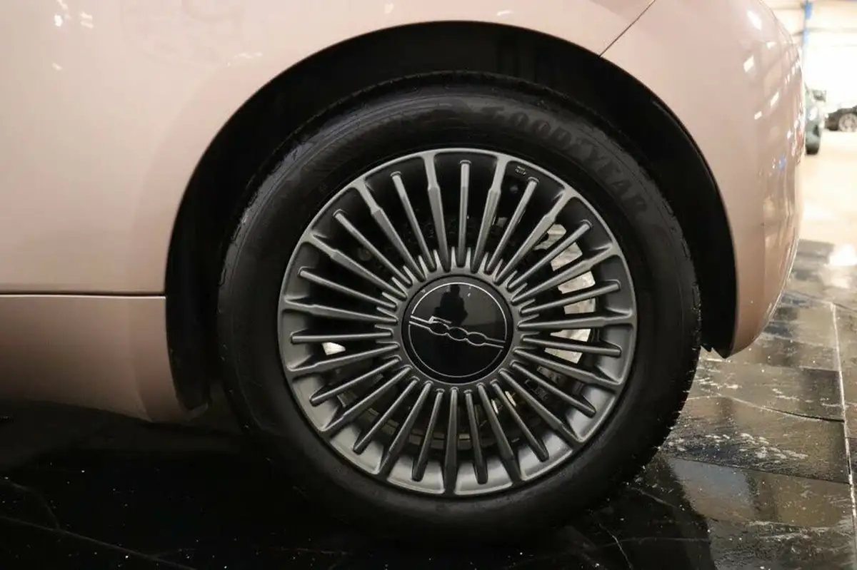 2021-fiat-500-e-icon-big-33