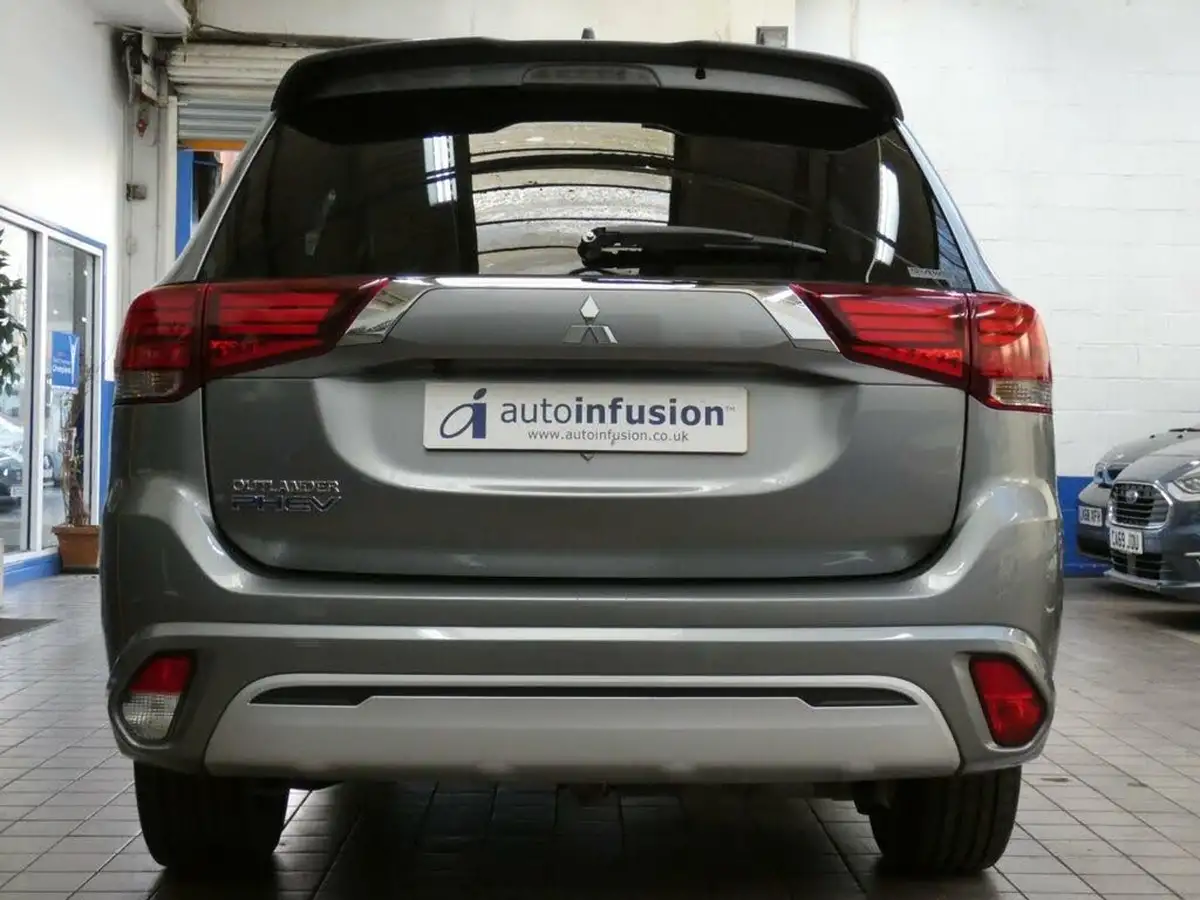 2021-mitsubishi-outlander-24-dynamic-phev-big-35