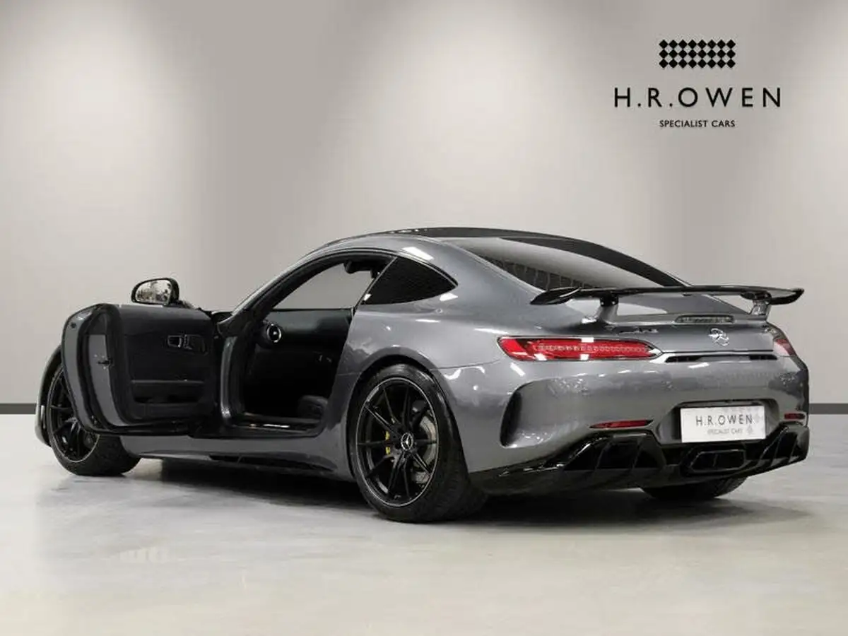 2019-mercedes-benz-amg-40-gt-r-premiumss-coupe-big-12